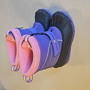 Arctic shield purple snowboots